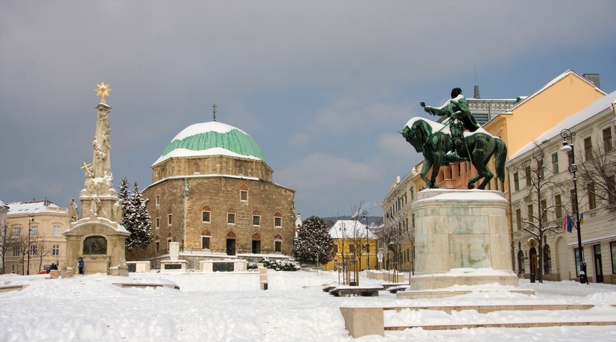 Pécs belvárosa télen